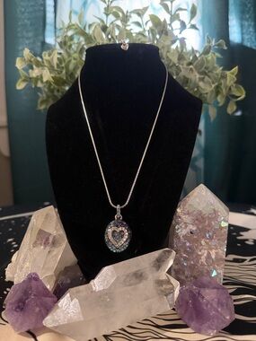 🆕💎 NWT BRIGHTON VINTAGE RARE Purple & Blue Silver Heart ‘SURRENDER’ Necklace